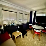 Sawa 5 Metro Wifi 70'tv Netflix Hbo Disney+ Appletv+ Lejlighed Warszawa