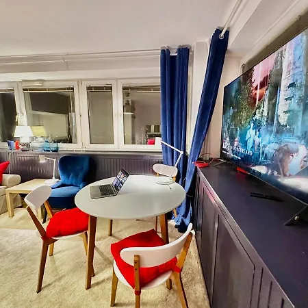 Apartment Sawa 5 Metro Wifi 70'tv Netflix Hbo Disney+ Appletv+ *