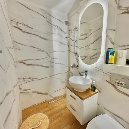 Apartman Sawa 5 Metro Wifi 70'tv Netflix Hbo Disney+ Appletv+ Varsó
