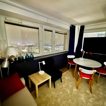 Sawa 5 Metro Wifi 70'tv Netflix Hbo Disney+ Appletv+ Apartament Warszawa