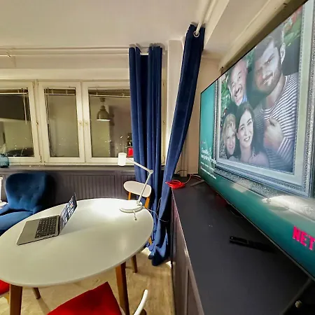 Διαμέρισμα Sawa 5 Metro Wifi 70'tv Netflix Hbo Disney+ Appletv+