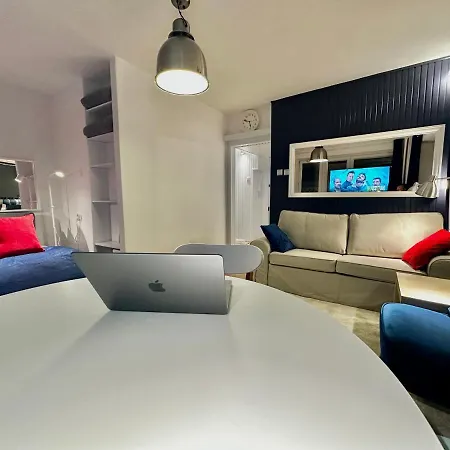 Sawa 5 Metro Wifi 70'tv Netflix Hbo Disney+ Appletv+ Apartment