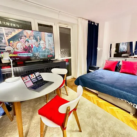 Sawa 5 Metro Wifi 70'tv Netflix Hbo Disney+ Appletv+ * Warsaw