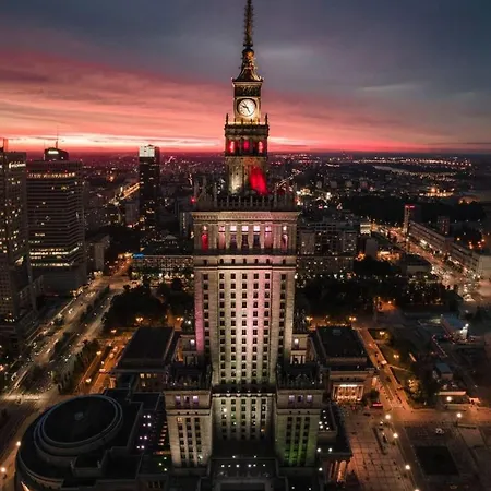 Sawa 5 Metro Wifi 70'tv Netflix Hbo Disney+ Appletv+ Βαρσοβία