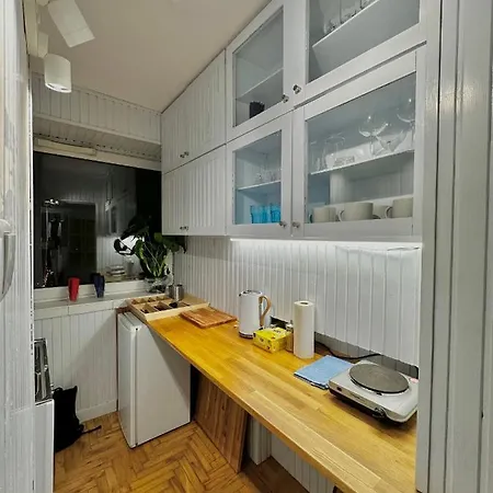 Апартаменты Sawa 5 Metro Wifi 70'tv Netflix Hbo Disney+ Appletv+