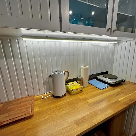 Sawa 5 Metro Wifi 70'tv Netflix Hbo Disney+ Appletv+