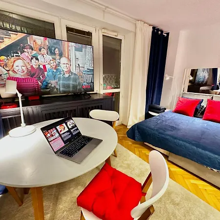 Sawa 5 Metro Wifi 70'tv Netflix Hbo Disney+ Appletv+ شقة *